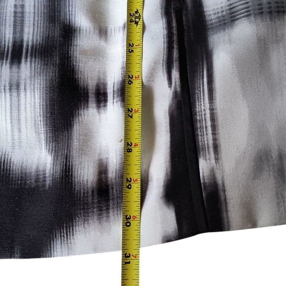 Chicos White/Black/Gray Graphic Striped Hook& Eye Lined Blazer Size 2(US 12) - Picture 5 of 7